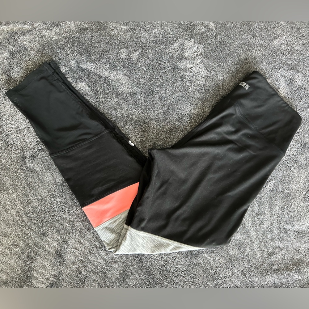 PINK Victoria’s Secret Ultimate Leggings Black, Gray, Pink Colorblock, Large